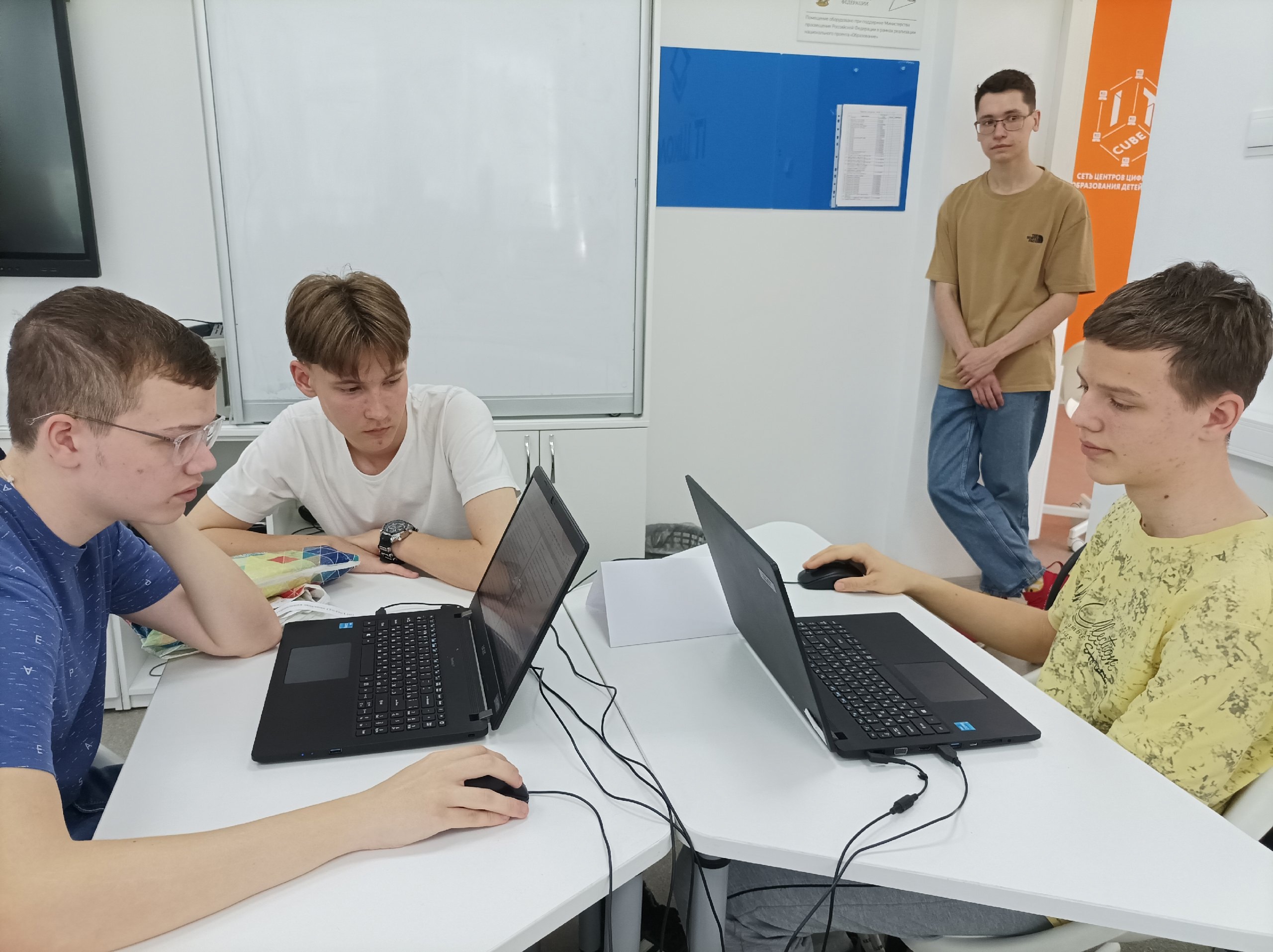 Московские школьники разработали ИИ-решения для креативного бизнеса